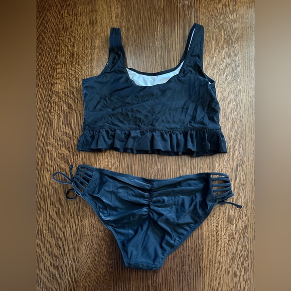 Black Ruffled Bikini Set - Picture 2 of 5